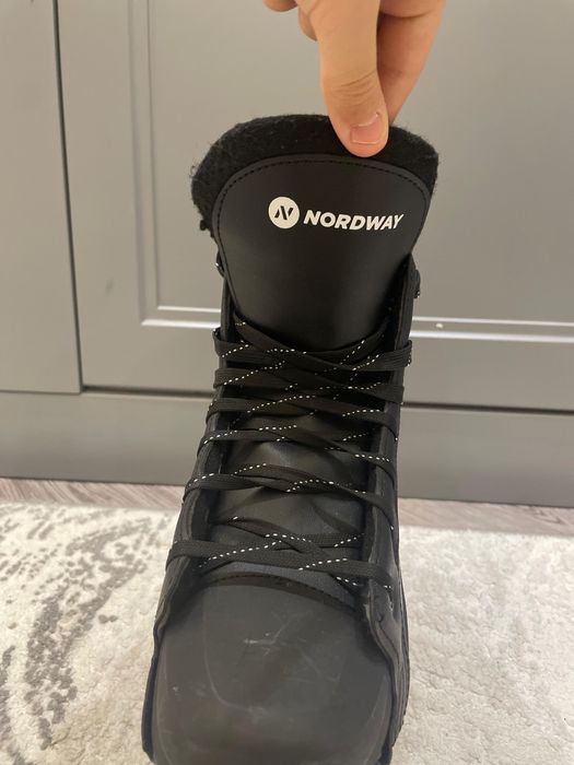 Хоккейные коньки