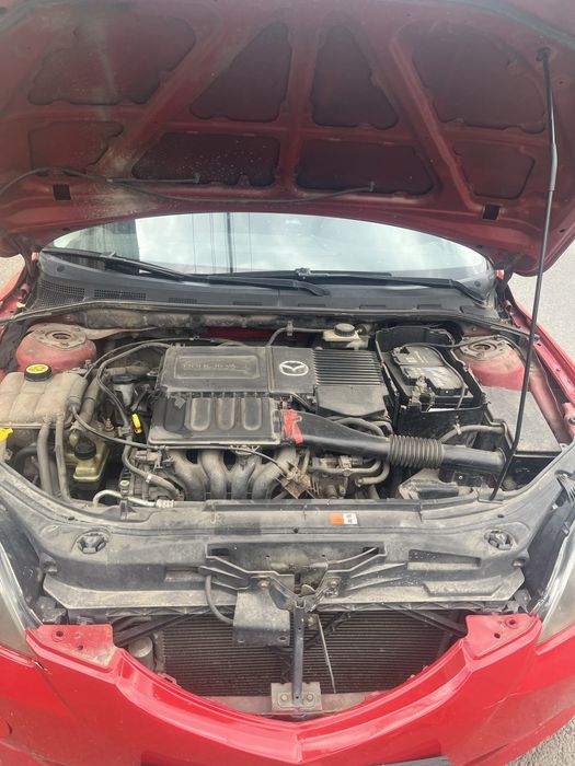 Se vinde mazda 3