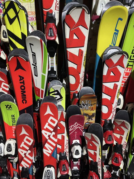 Schiuri copii skiuri