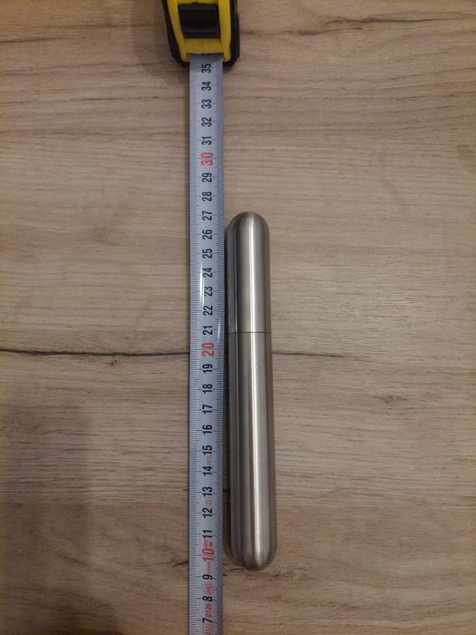 Метален цилиндричен кейс за пура