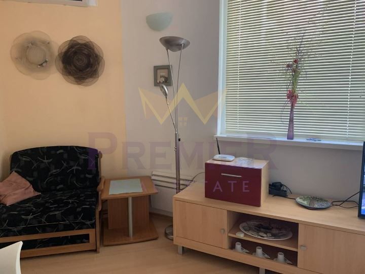 Продава се Двустаен апартамент в к.к. Слънчев бряг - 50 кв.м за 1140 €/кв.м - Снимка #3