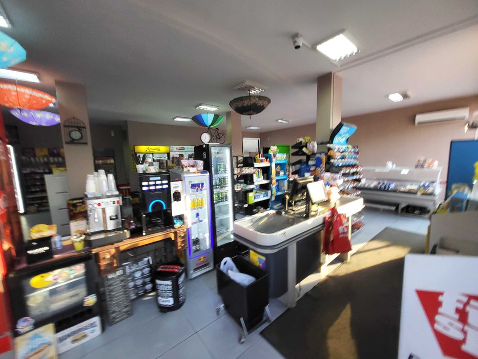 Дава се под наем Магазин в с. Братаница, Област Пазарджик - 400 кв.м за 510 € - Снимка #12