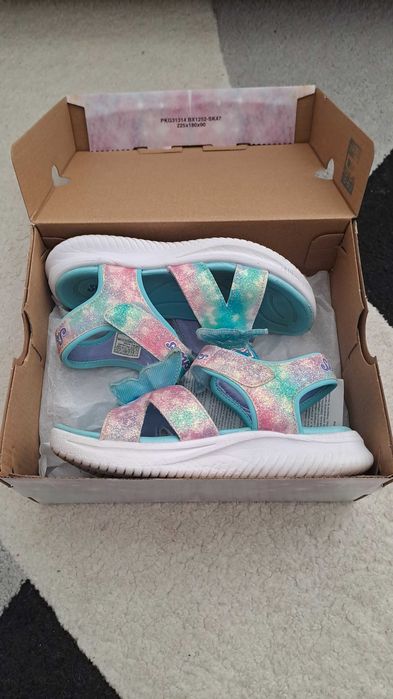 Оригинални светещи сандали Skechers