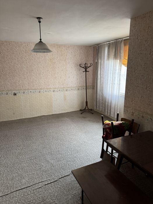 Продава се Тристаен апартамент в Кърджали, Център - 90 кв.м за 539 €/кв.м - Снимка #2