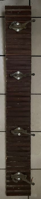 Продается вешалка