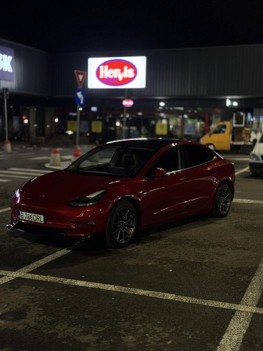 TESLA Model 3 2020