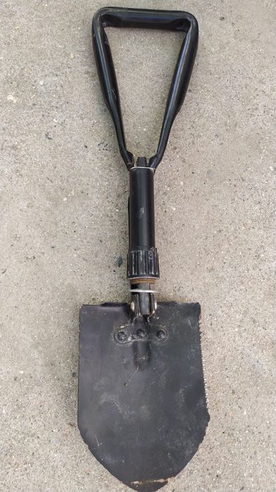 Лопатка складная