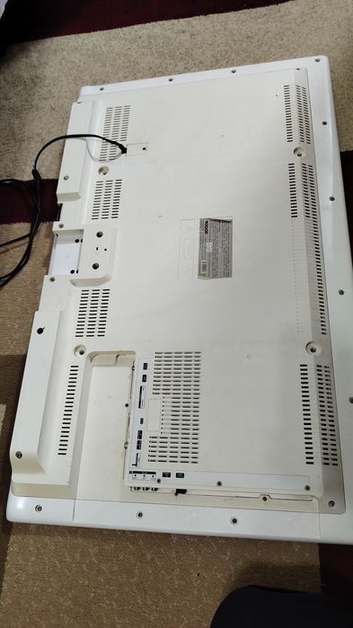 Televizor 43 sotiladi