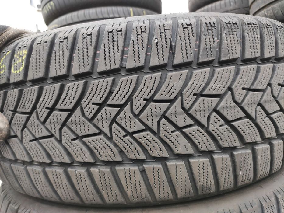 2бр Зимни гуми 215 55 17 - Dunlop - DOT 2023