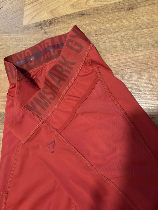 Клин на Gymshark