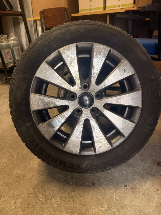 Jante originale VW 5x112 R16 echipate cauciucuri de iarna 205/55R16