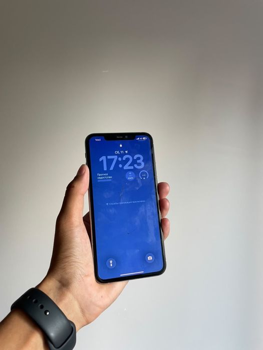 Продам iPhone 11 Pro Max 64GB