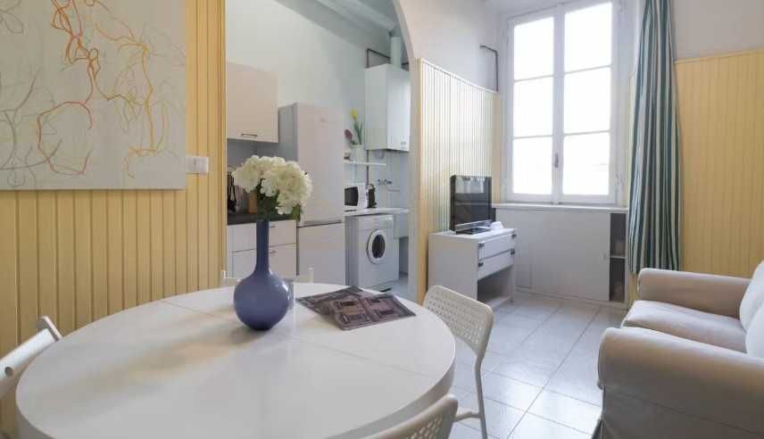 Двустаен апартамент Хр.Смирненски