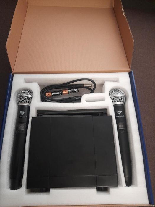 Set Microfoane Wireless