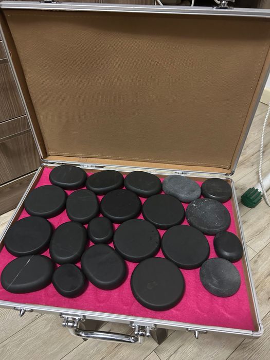 Продам камни медицинские (чемодан)