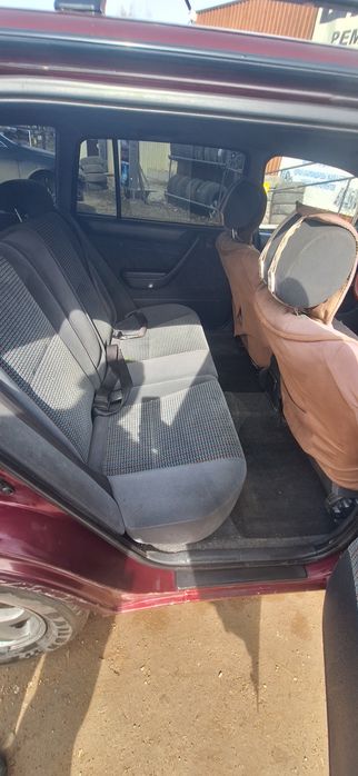 Продам тойота карина е универсал