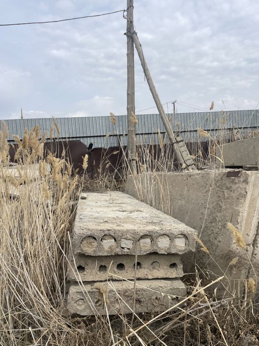 Продам б/у бетонные изделия