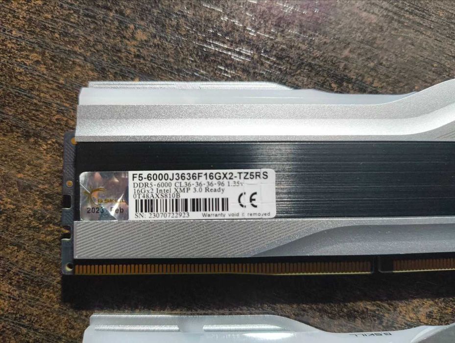 KIT Memorie RAM 32GB DDR5 G.Skill Trident Z5 RGB Silver 6000Mhz CL36