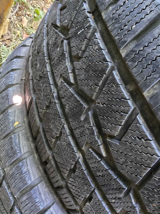 285 45 20 225 40 18 245 235 225 205 195 16 17 anvelope