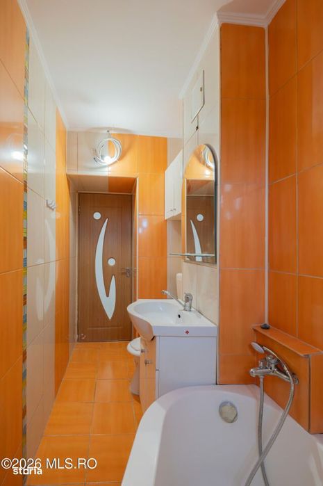 Apartament 3 camere zona Tomis III