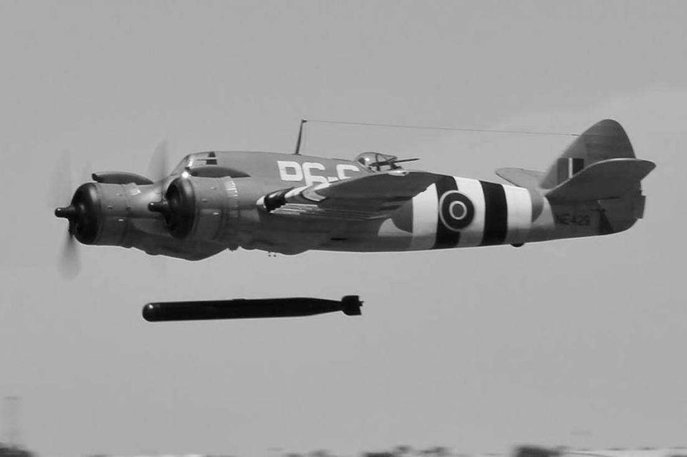 конструктор модель самолёта бомбардировщик Бофайтер 1/72 Англия!