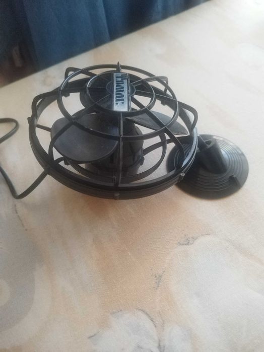 Ventilator auto Tomac cu ventuzã 12 V Functional