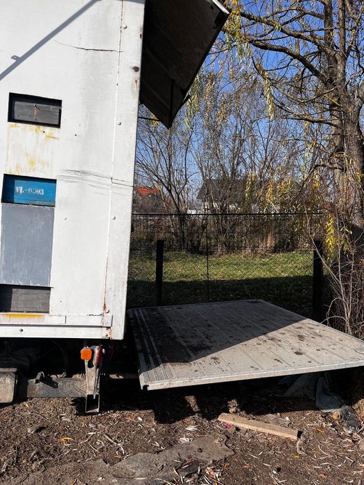 Vând mașină apicola MAN