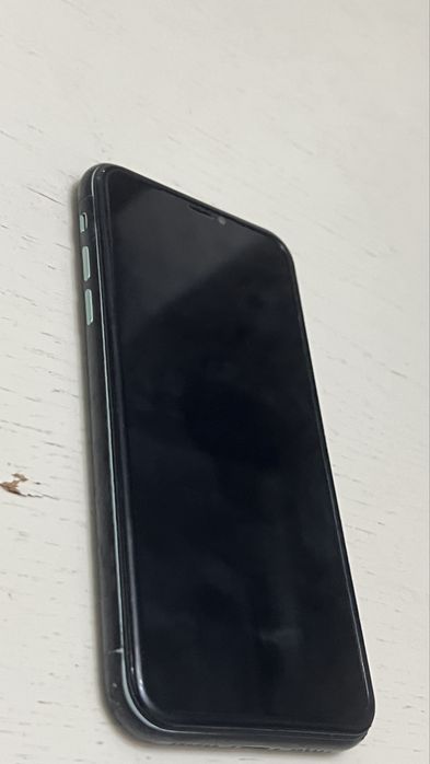 iPhone 11 Акб 69%