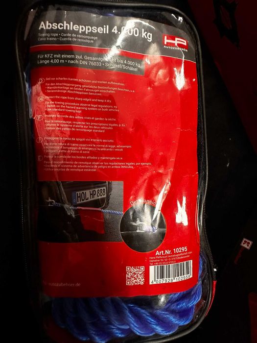 Set de echipamente auto esențiale pentru asistență rutieră