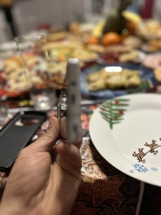 Продавам Sharp Aquos R6 128gb