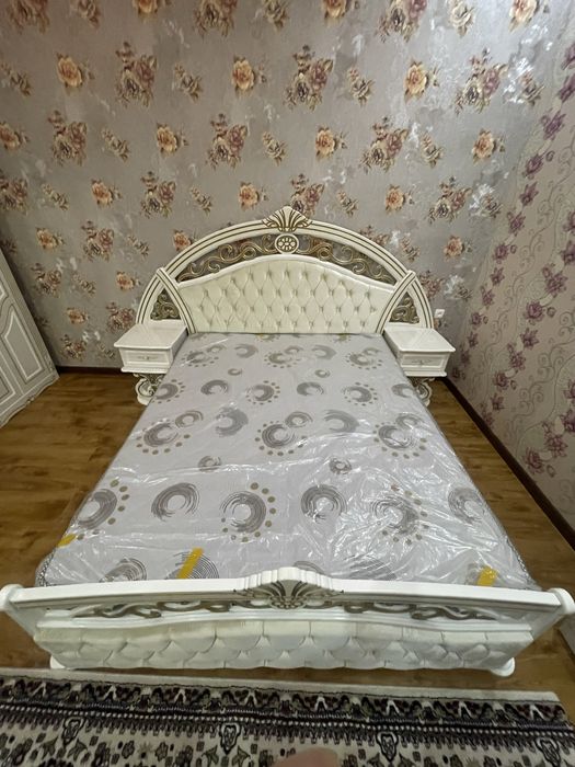 Мебел, спальный гарнитур.