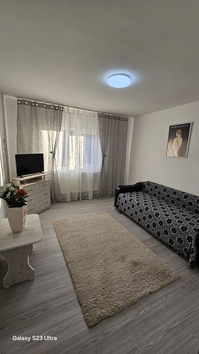 Garsoniera cf 1 in Onesti, etaj 2 zona de jos.