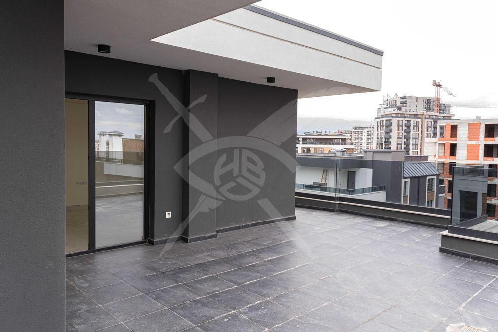 Продава се Тристаен апартамент в Пловдив, Христо Смирненски - 200 кв.м за 735 €/кв.м - Снимка #13