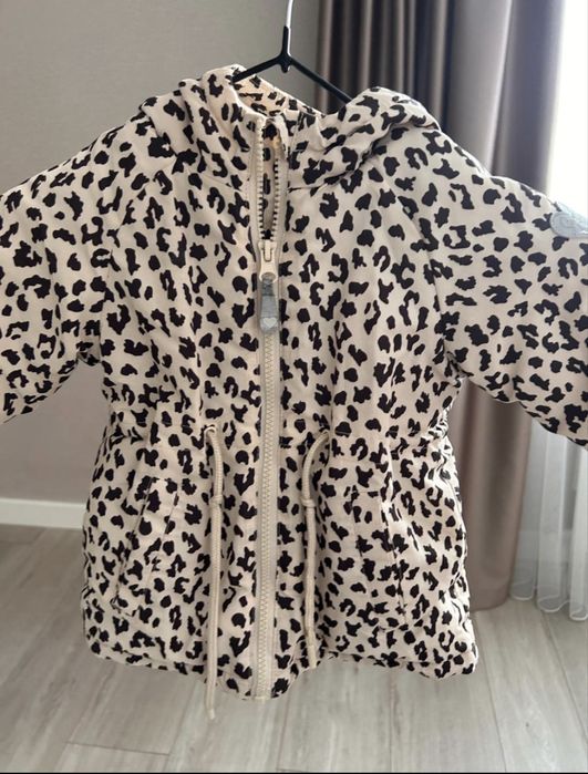 Детские вещи для девочки — куртка и сапоги