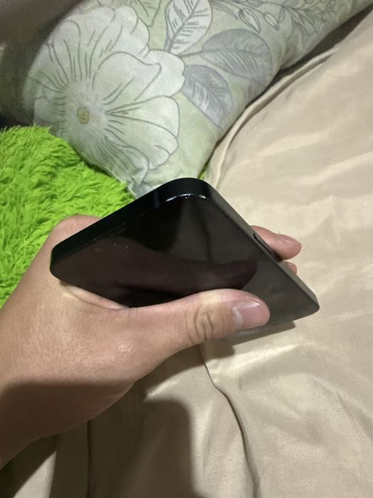 Продам айфон 13 128 гб 95 емкасть