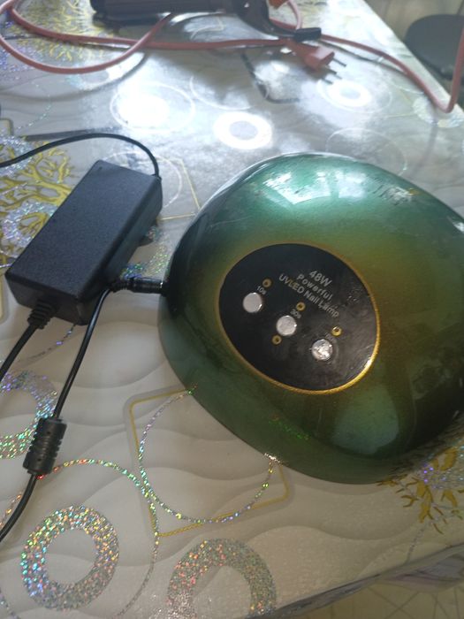 Лампа для ногтей