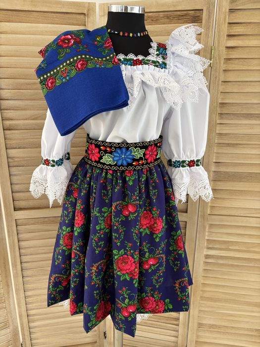 Set costum popular de Marmures pentru femei