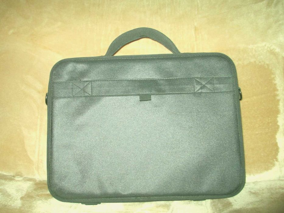 Продается сумка для ноутбука Hama