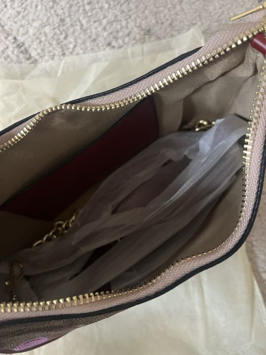 Coach bag, cond new.