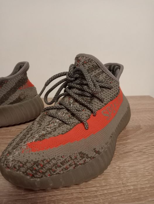 Vând yeezy 350 beluga