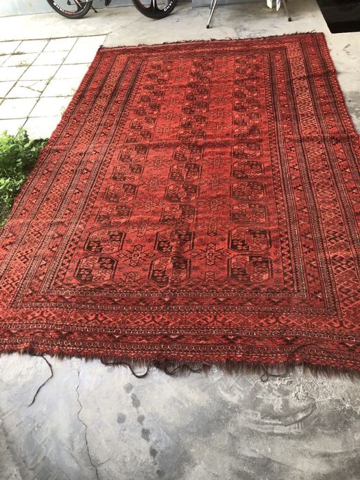 Qolda toqilgan gilam