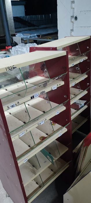 Продам б/у торговые полки для магазина.