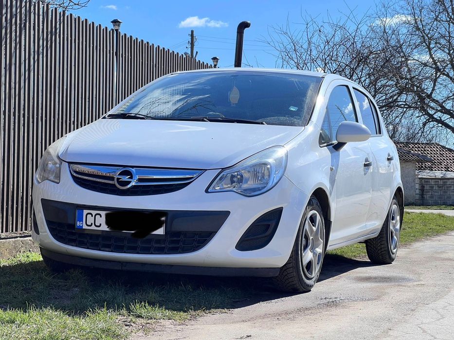 Opel Corsa 1.2 Benzin (2012г.) - ТОП състояние! Навигация и Камера