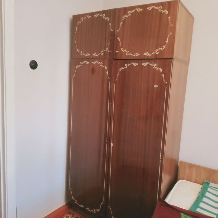 Отдам даром 1 шкаф (шифоньер) для одежды. Производство Беларусь.Б/у.