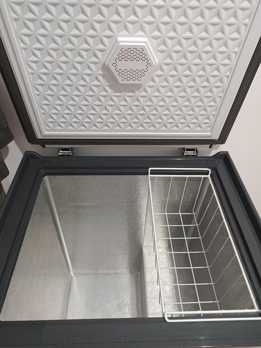 Продам морозильную камеру