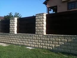 Construim garduri si porti din sipca metalica, panouri stil jaluzele,