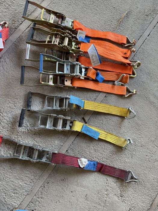 Ремни стяжные в комплекте