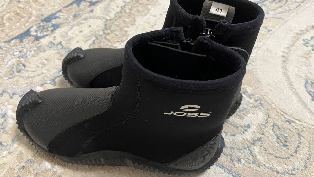 Обувь для моря продам!