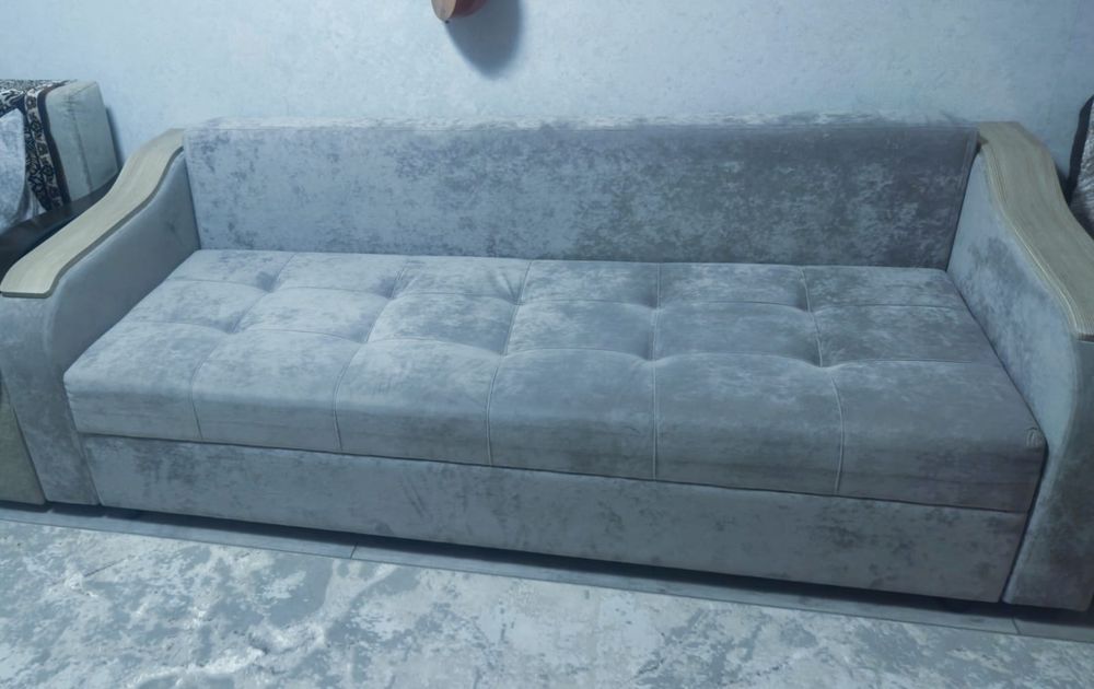 Продам диван в отличном состоянии.