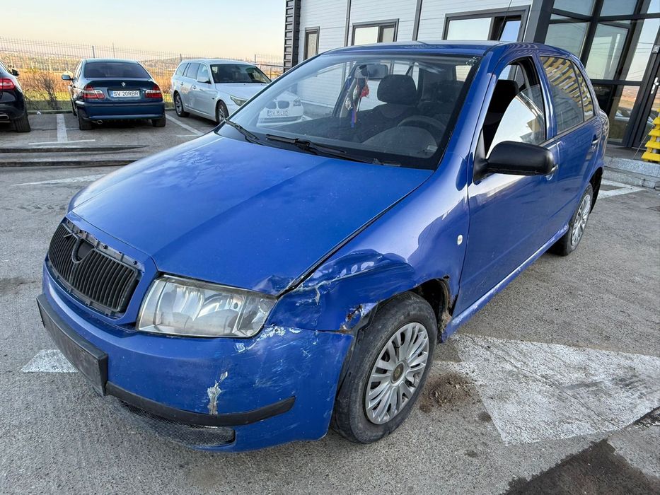 Dezmembrez / Dezmembrari / Piese / Accesorii Skoda fabia 2007 1.2 benzina BMD albastru hatchback